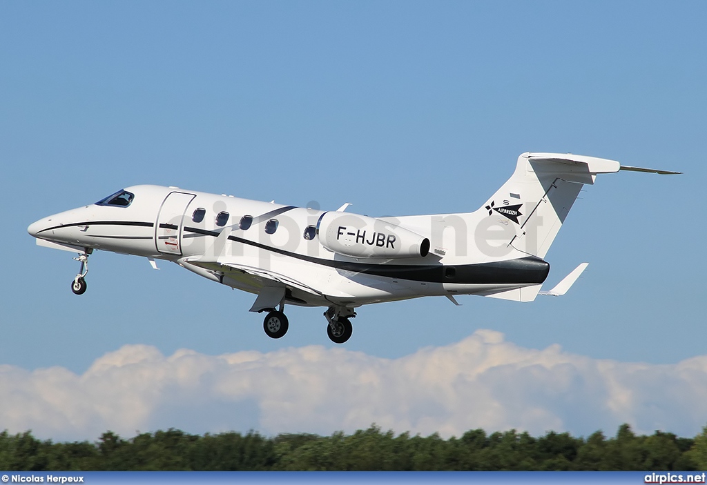 F-HJBR, Embraer Phenom 300, Untitled