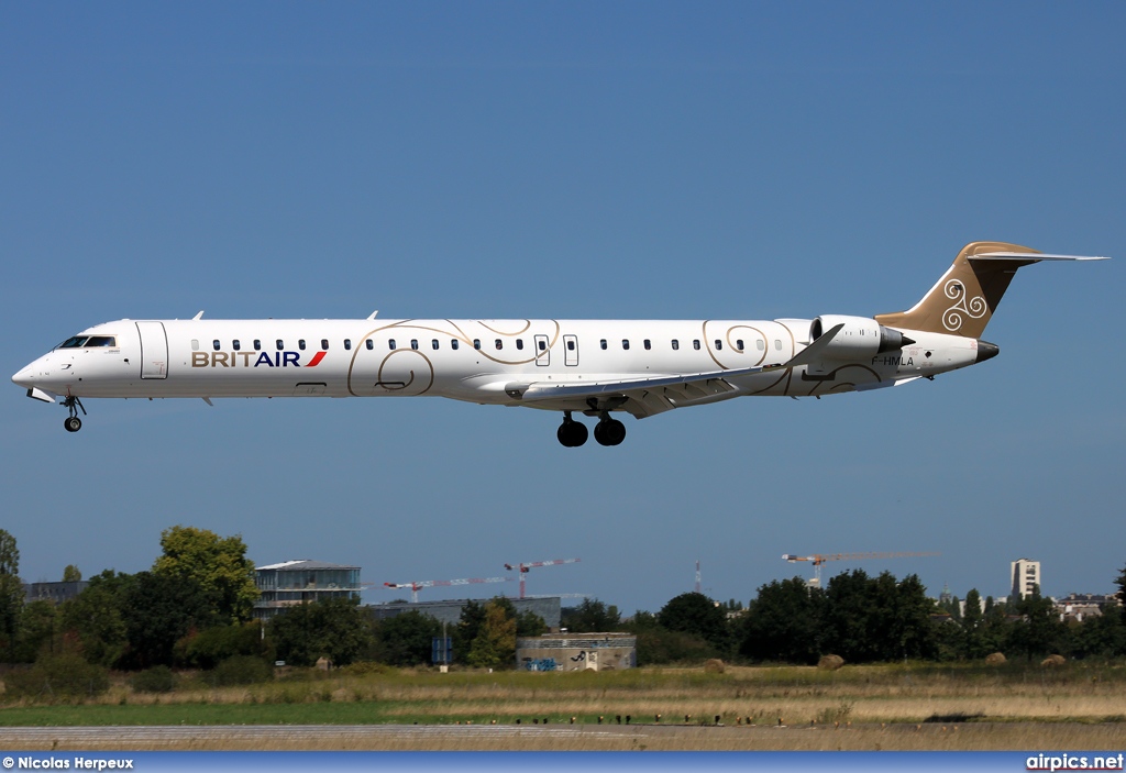 F-HMLA, Bombardier CRJ-1000, Brit Air