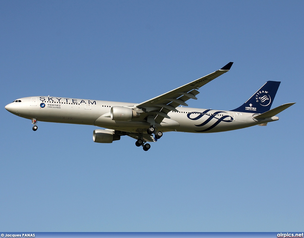 F-WWCL, Airbus A330-300, China Southern Airlines