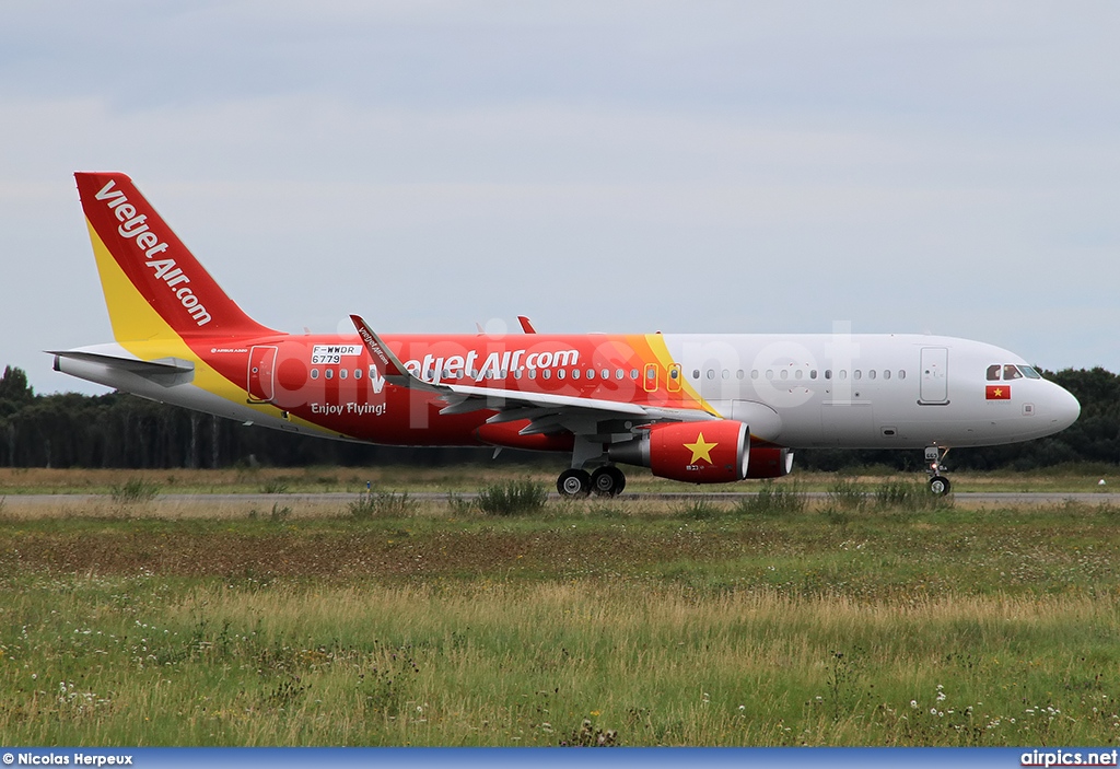 F-WWDR, Airbus A320-200, VietJetAir