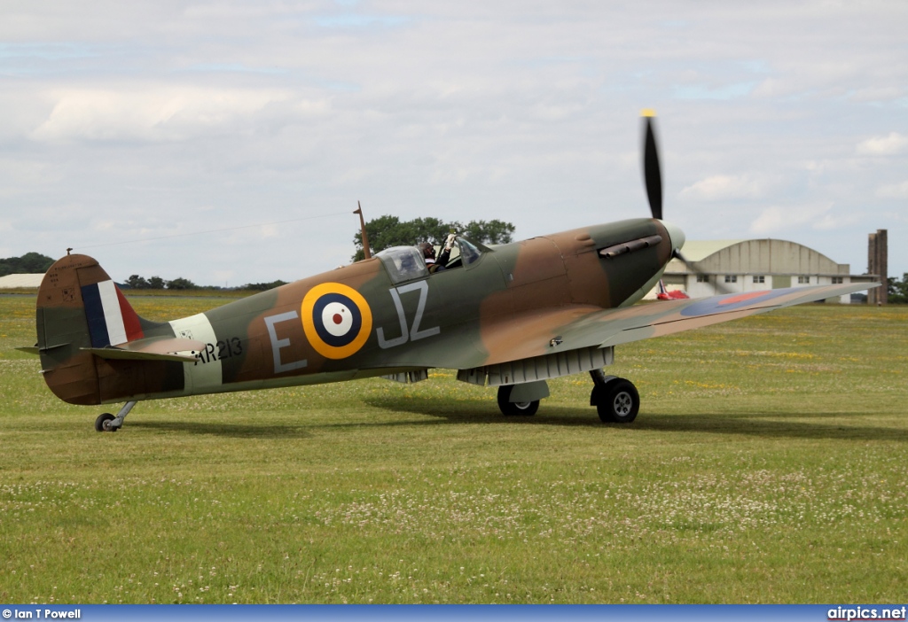 G-AIST, Supermarine Spitfire Mk.1A, Private