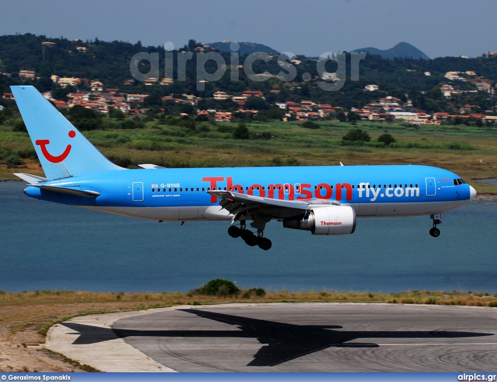 G-BYAB, Boeing 767-200ER, Thomsonfly