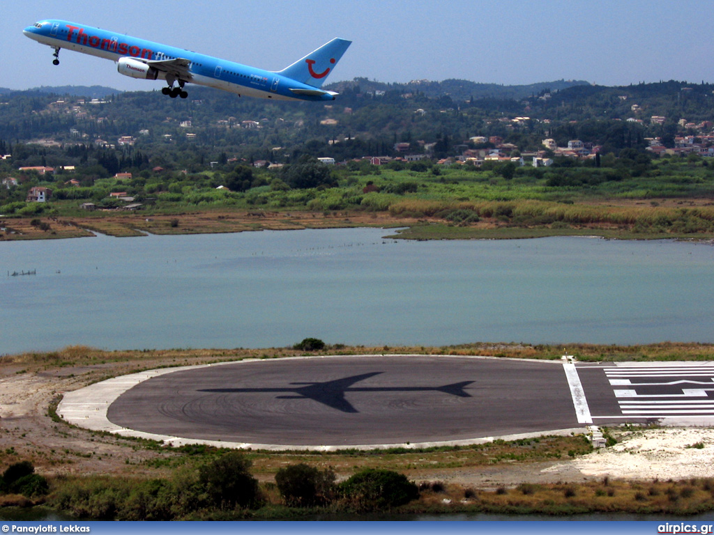 G-BYAO, Boeing 757-200, Thomsonfly