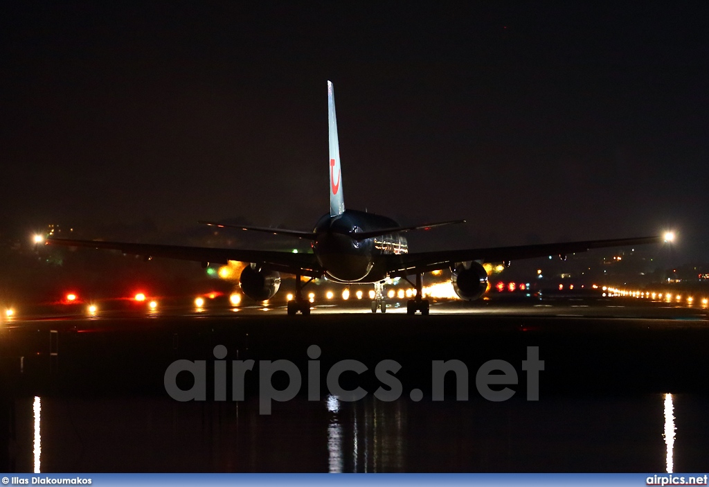 G-BYAT, Boeing 757-200, Thomsonfly