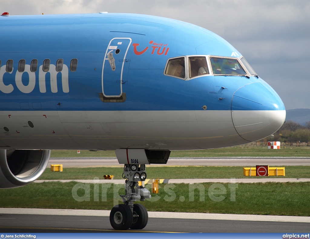 G-BYAW, Boeing 757-200, Thomsonfly