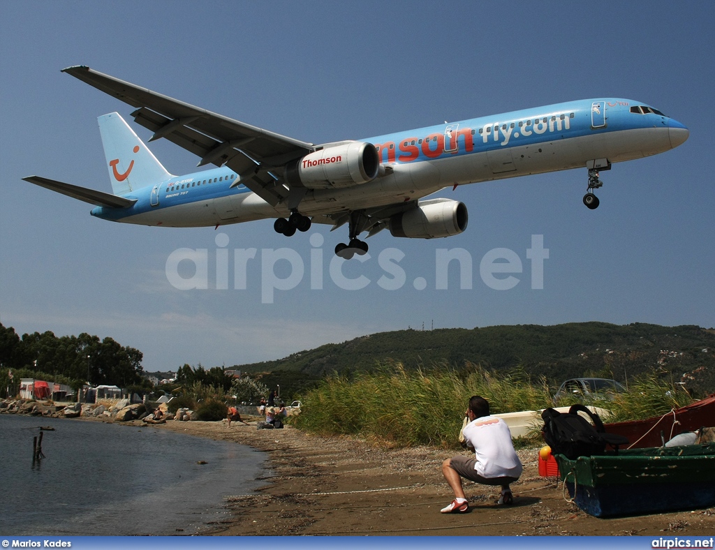 G-BYAW, Boeing 757-200, Thomsonfly