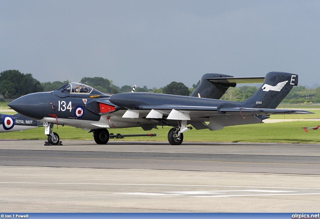 G-CVIX, De Havilland DH-110 Sea Vixen FAW.2, Private