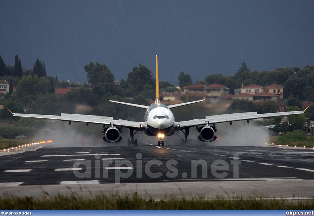 G-EOMA, Airbus A330-200, Monarch Airlines