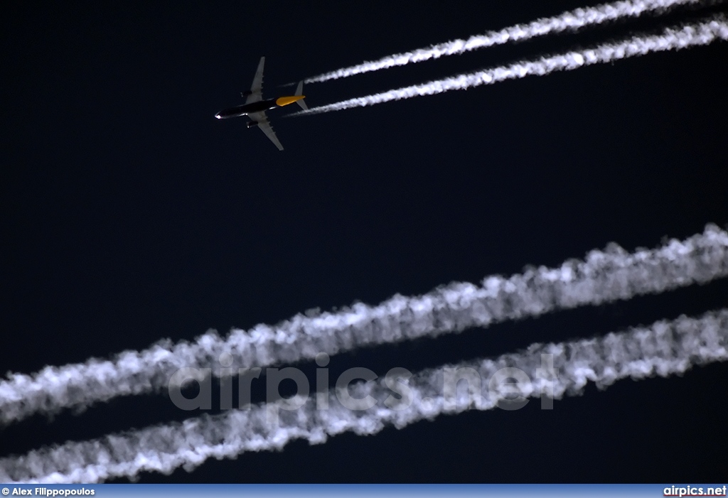 G-EOMA, Airbus A330-200, Monarch Airlines