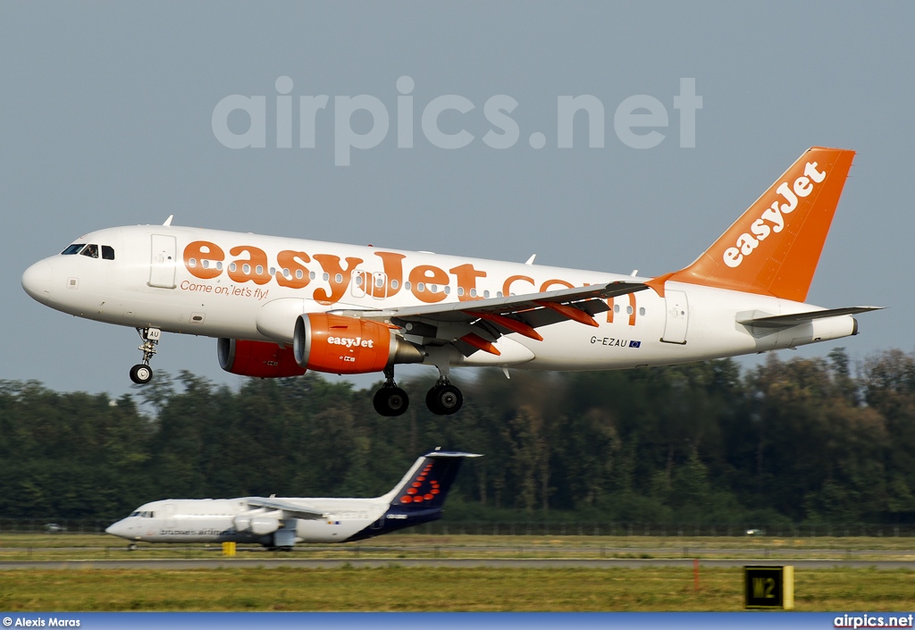 G-EZAU, Airbus A319-100, easyJet