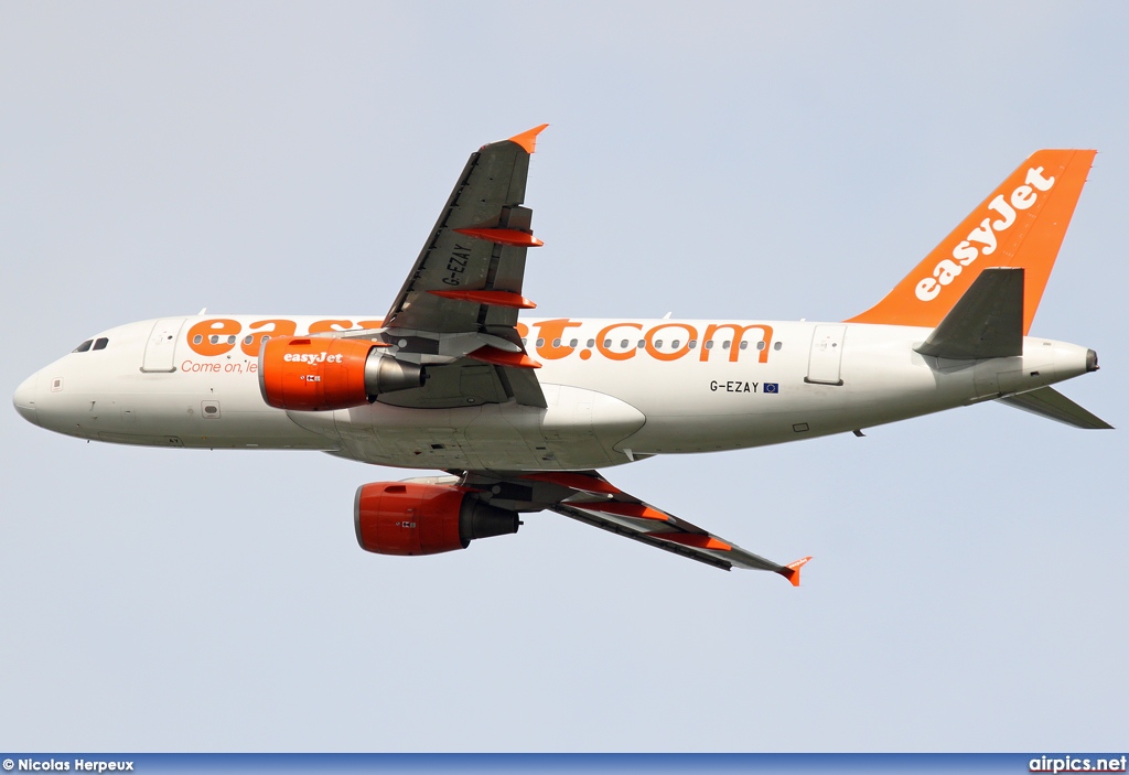 G-EZAY, Airbus A319-100, easyJet