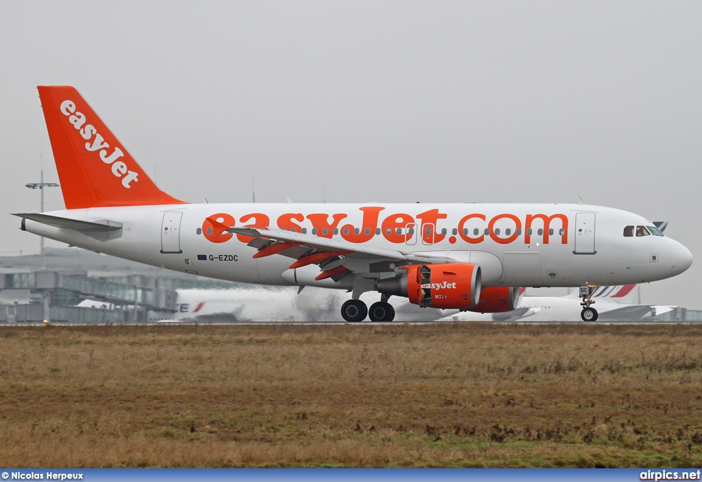 G-EZDC, Airbus A319-100, easyJet