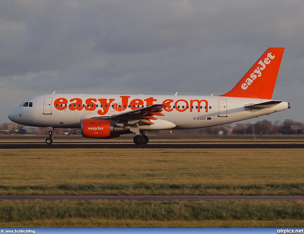 G-EZDC, Airbus A319-100, easyJet