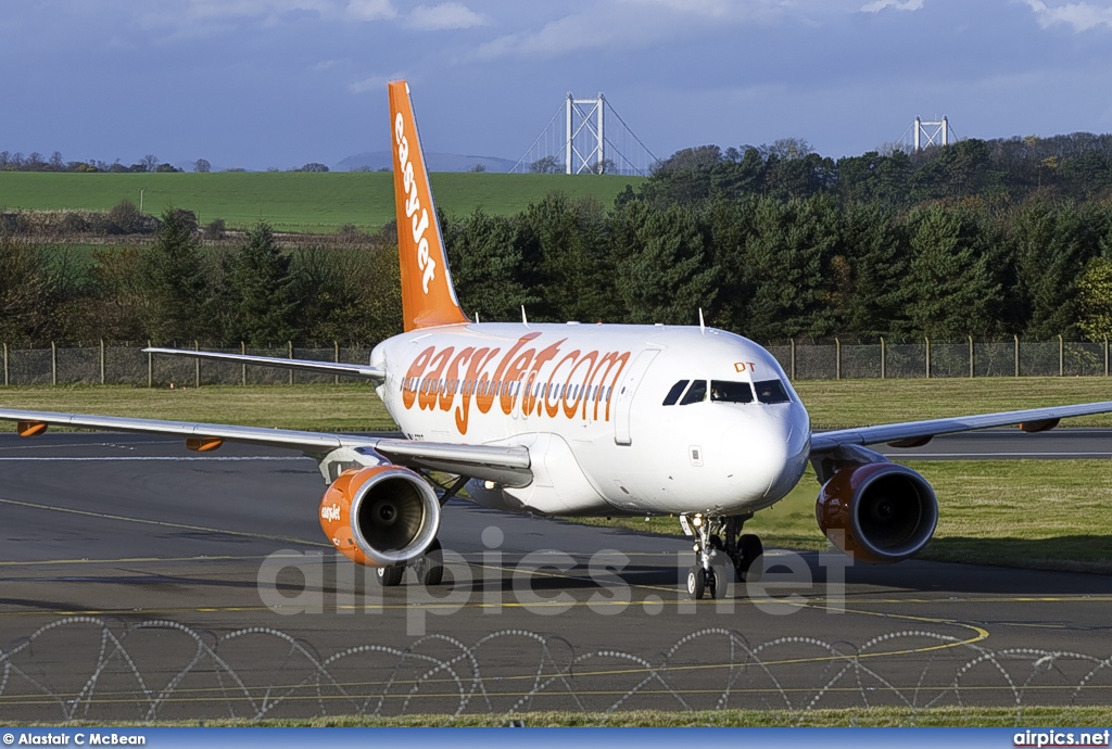 G-EZDT, Airbus A319-100, easyJet