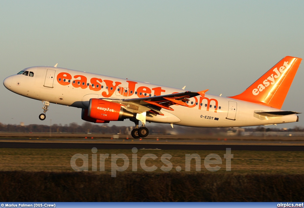 G-EZDT, Airbus A319-100, easyJet