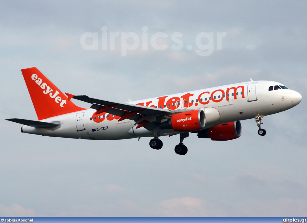 G-EZDT, Airbus A319-100, easyJet