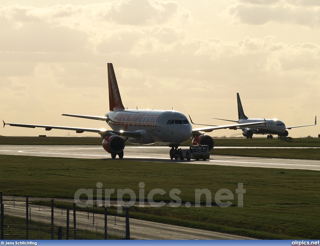 G-EZIM, Airbus A319-100, easyJet