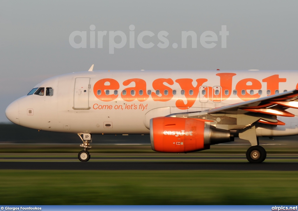 G-EZIP, Airbus A319-100, easyJet