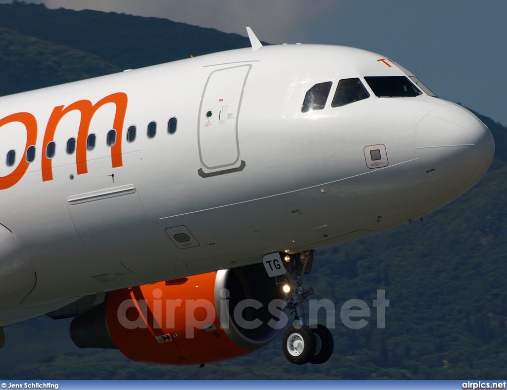 G-EZTG, Airbus A320-200, easyJet