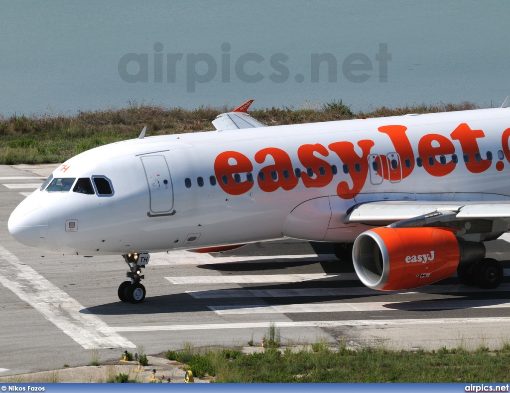 G-EZTH, Airbus A320-200, easyJet