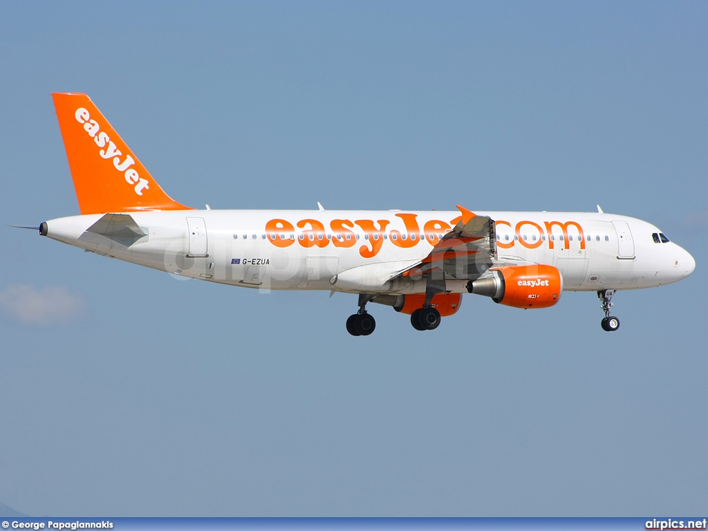 G-EZUA, Airbus A320-200, easyJet