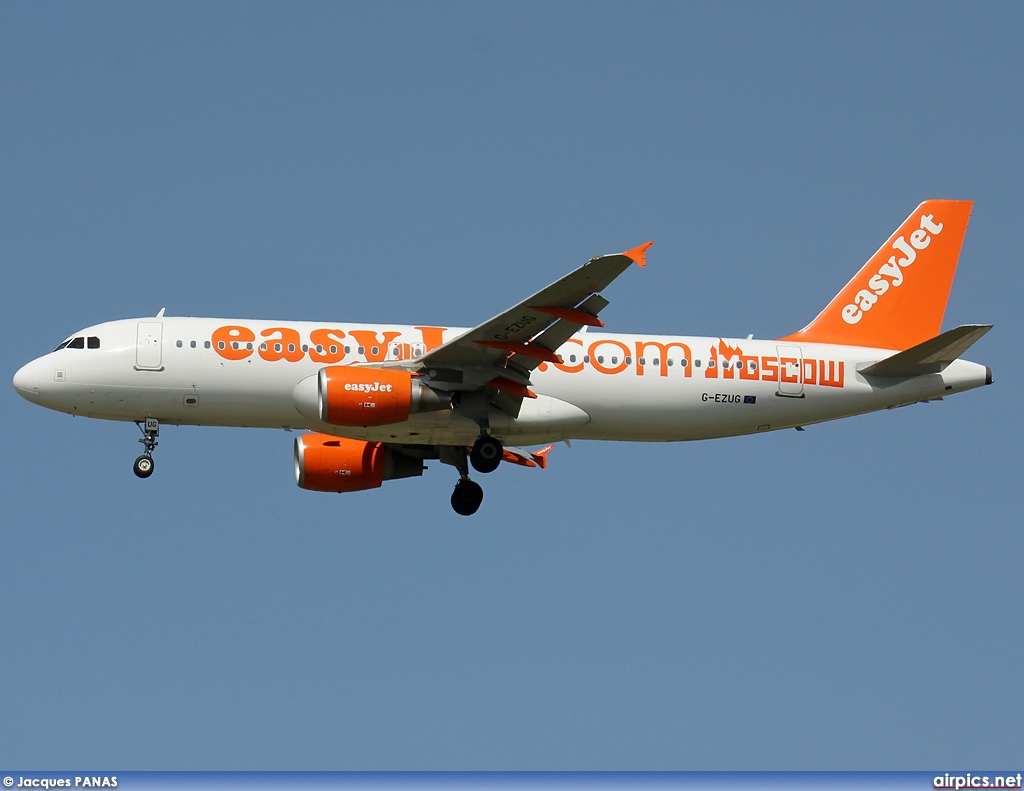 G-EZUG, Airbus A320-200, easyJet