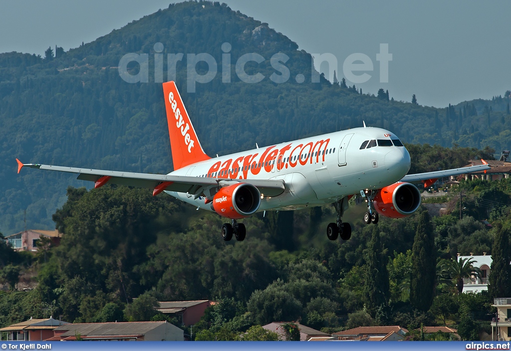 G-EZUP, Airbus A320-200, easyJet