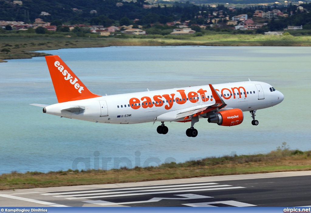 G-EZWK, Airbus A320-200, easyJet