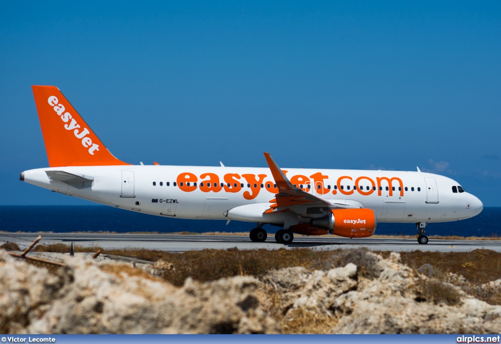 G-EZWL, Airbus A320-200, easyJet