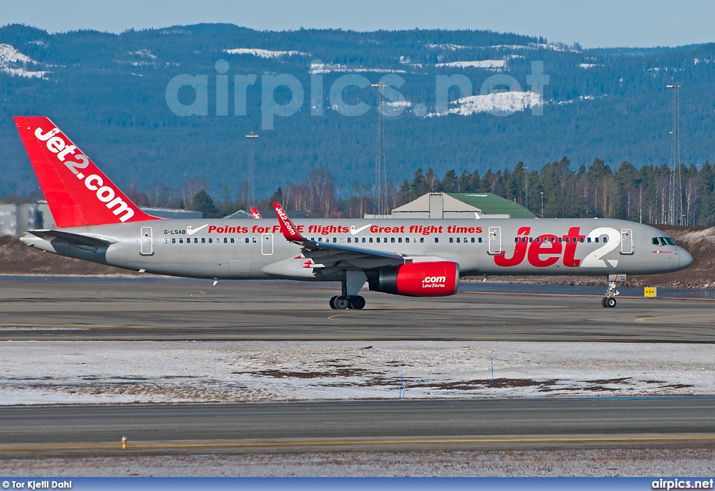 G-LSAB, Boeing 757-200, Jet2.com