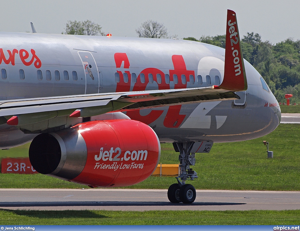 G-LSAC, Boeing 757-200, Jet2.com