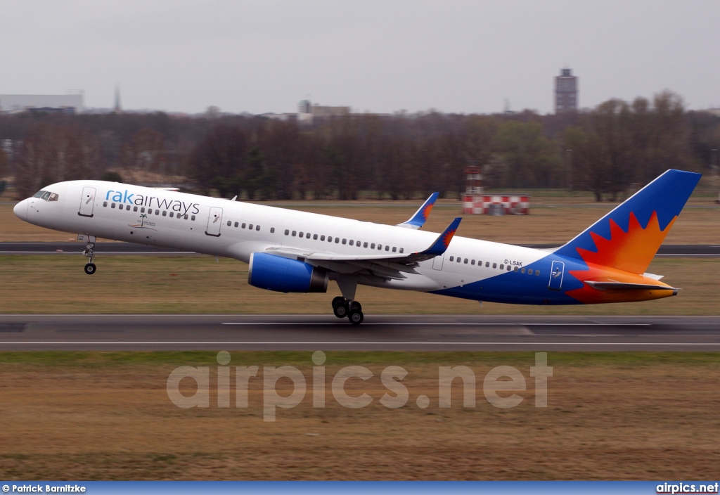 G-LSAK, Boeing 757-200, Jet2.com