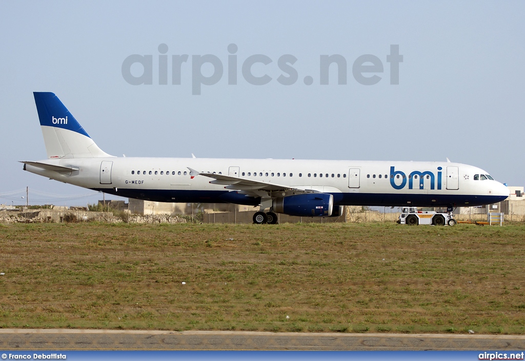 G-MEDF, Airbus A321-200, bmi