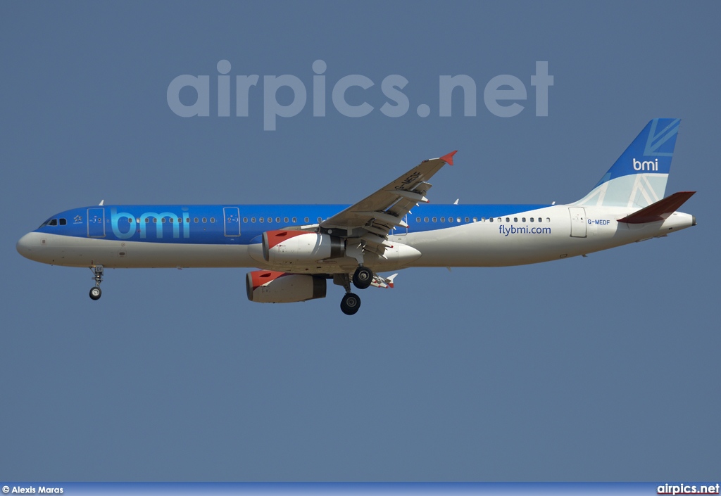 G-MEDF, Airbus A321-200, bmi