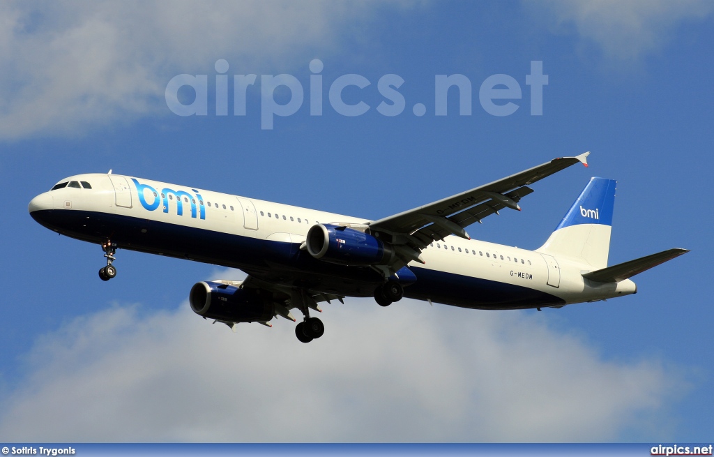 G-MEDM, Airbus A321-200, bmi