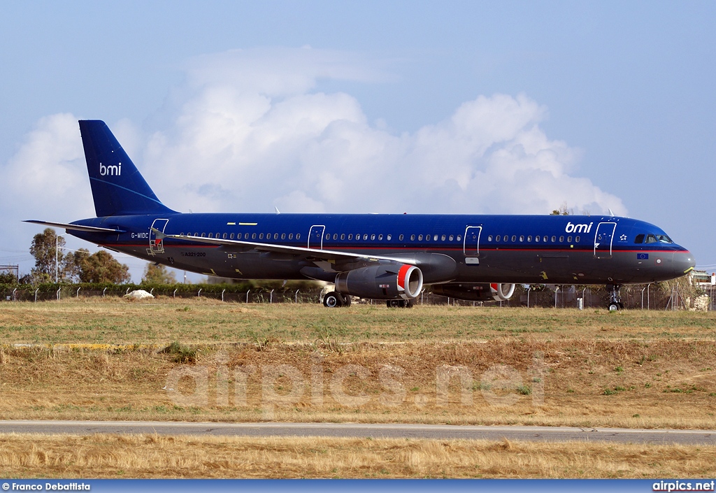 G-MIDC, Airbus A321-200, bmi