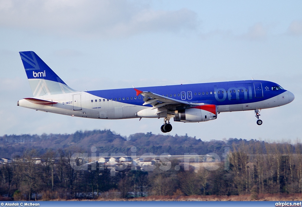 G-MIDT, Airbus A320-200, bmi