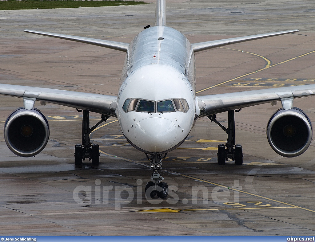 G-MONE, Boeing 757-200, Monarch Airlines