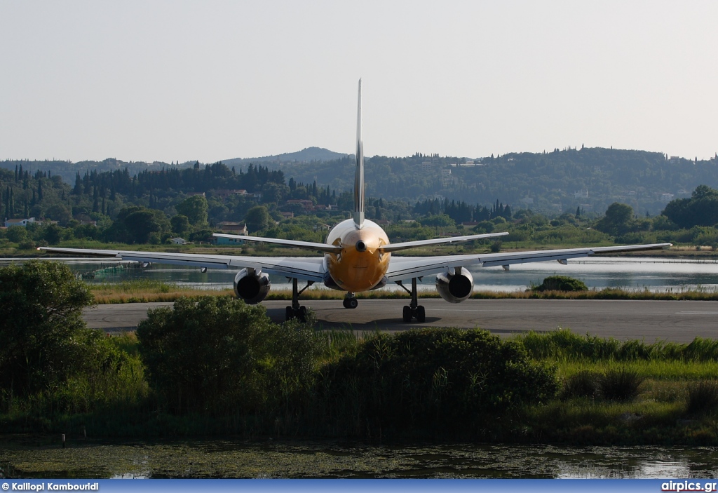 G-MONK, Boeing 757-200, Monarch Airlines