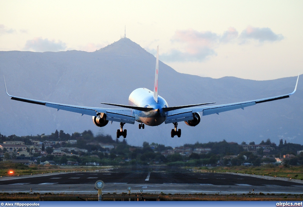 G-OBYH, Boeing 767-300ER, Thomsonfly