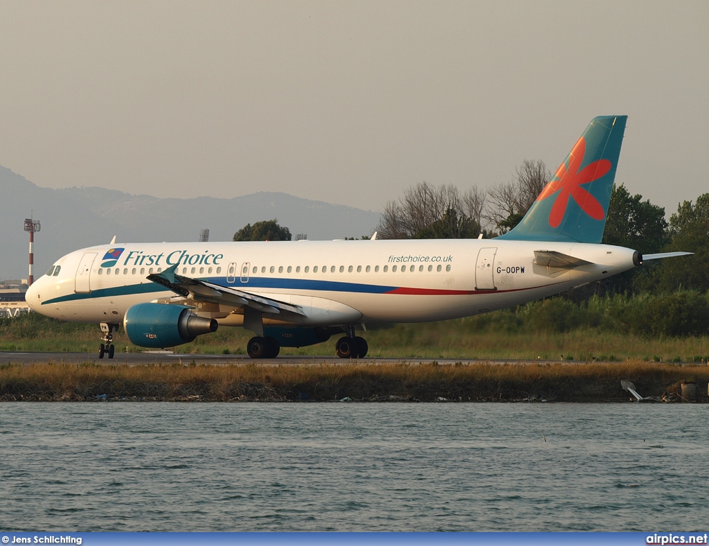 G-OOPW, Airbus A320-200, First Choice Airways