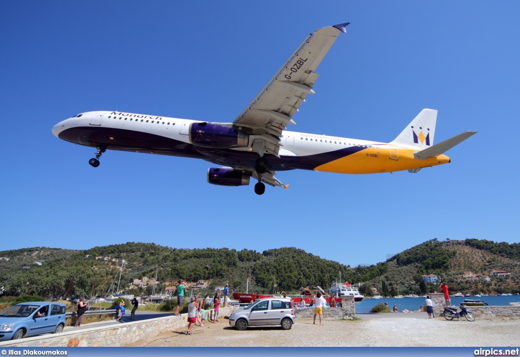 G-OZBL, Airbus A321-200, Monarch Airlines