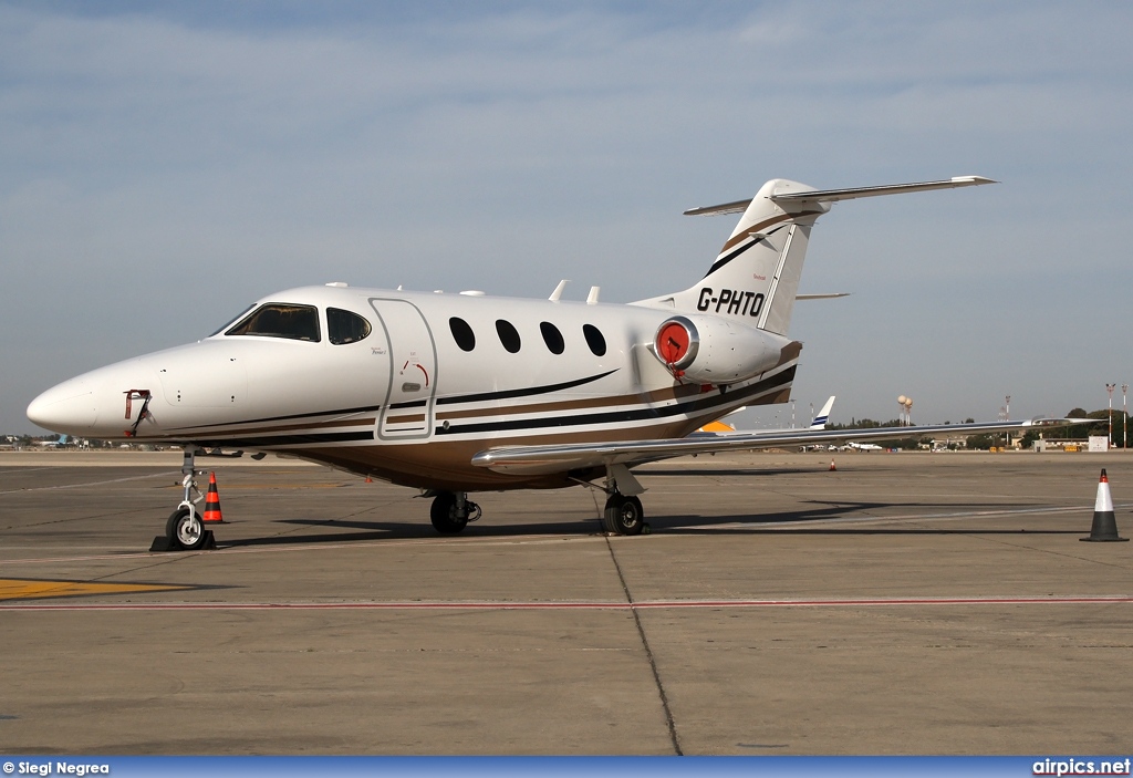 G-PHTO, Beechcraft Premier I, Private