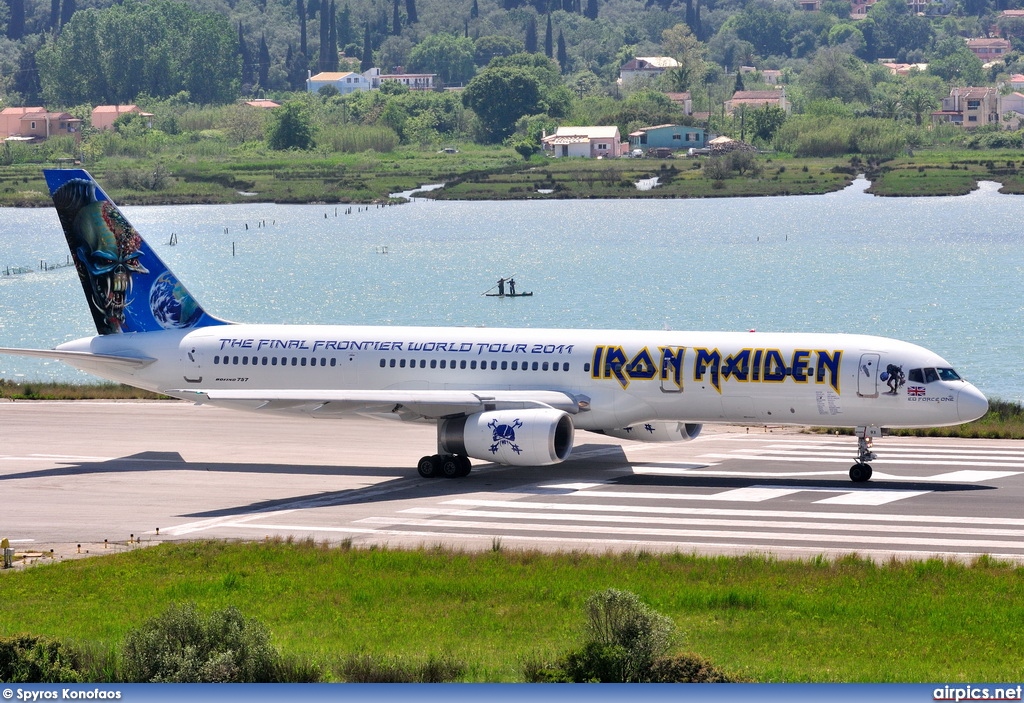 G-STRX, Boeing 757-200, Astraeus