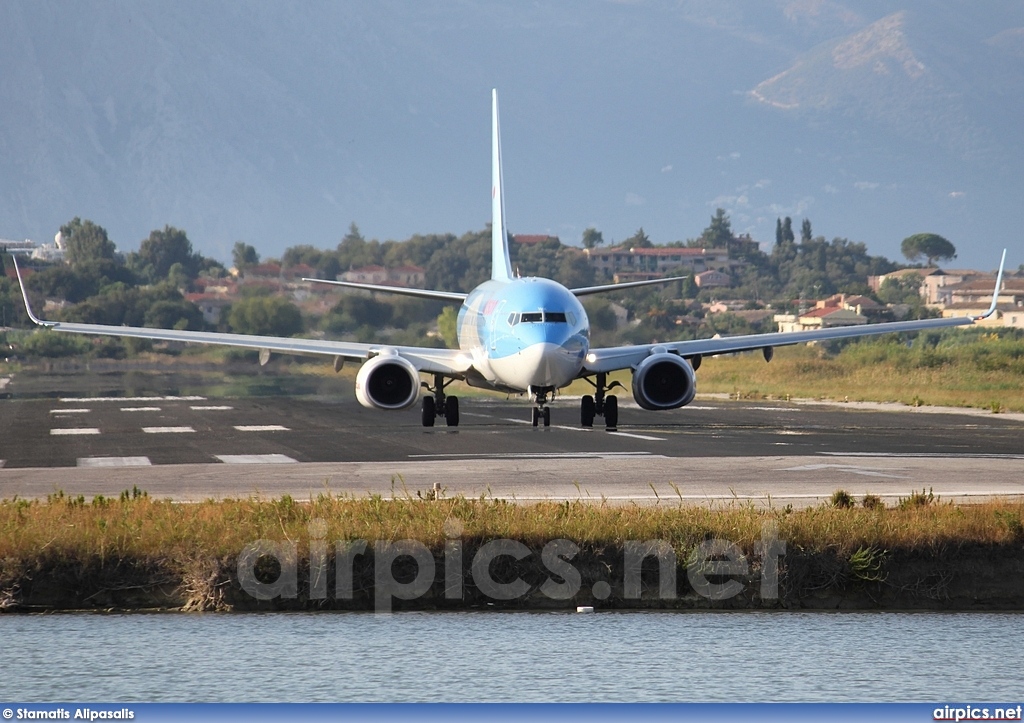 G-TAWK, Boeing 737-800, Thomson Airways