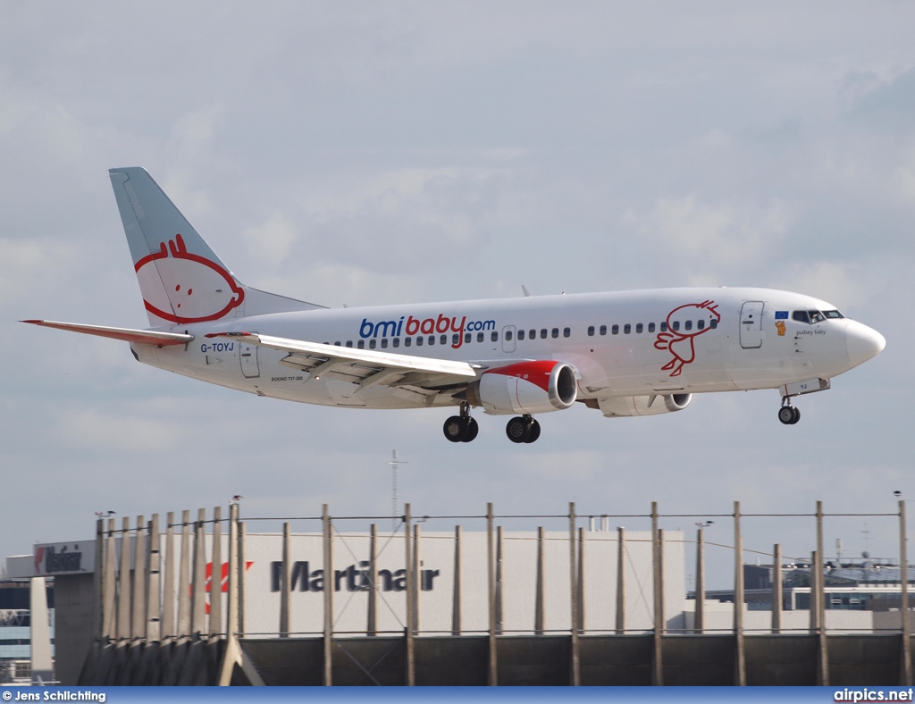 G-TOYJ, Boeing 737-300, bmibaby