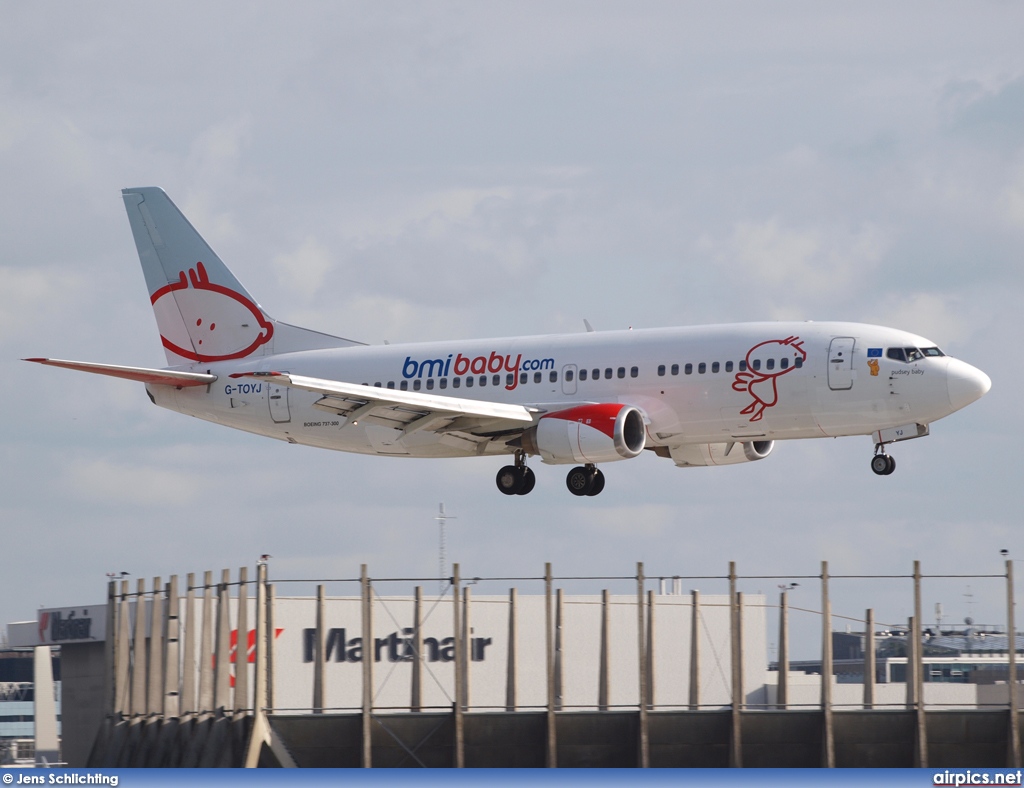 G-TOYJ, Boeing 737-300, bmibaby