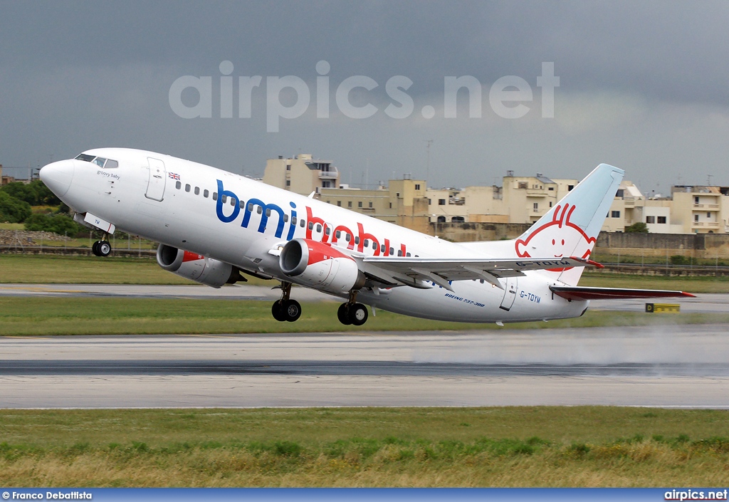 G-TOYM, Boeing 737-300, bmibaby