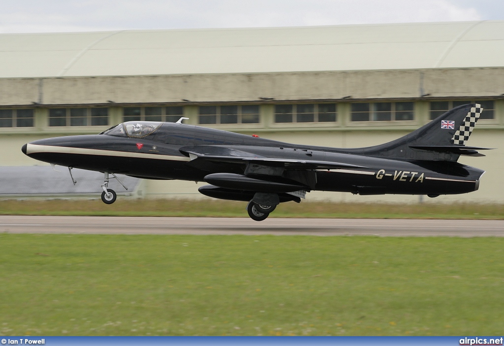 G-VETA, Hawker Hunter T.7, Private