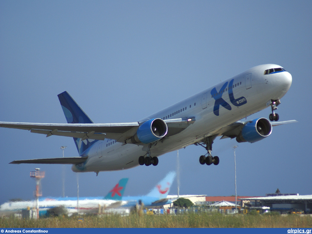 G-VKNH, Boeing 767-300ER, XL Airways